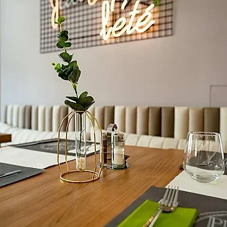 Manor Szálloda 4*