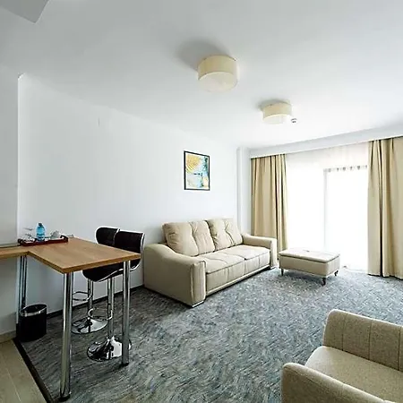 Manor Hotel 4*